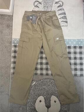 New Balance Cargo Pants Men’s Medium NWT Khaki Athletic Jogger Utility Pants